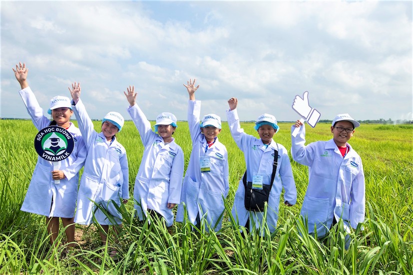 "Chuyện[-]hậu[-]trường"[-]của[-]mỗi[-]hộp[-]sữa[-]học[-]đường